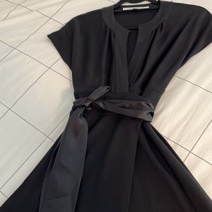 Diane von Furstenberg Black Size 6 Wrap Dress